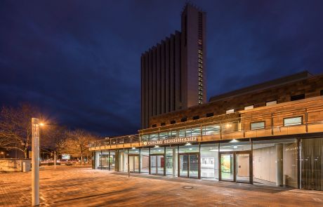 Außenansicht Haupteingang Carlowitz Congresscenter Chemnitz