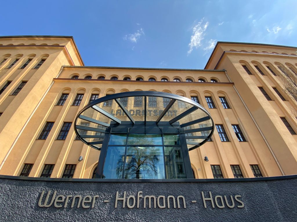 Außenansicht Werner-Hofmann-Haus in Freiberg