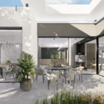 Modernes Atrium mit Glasfassaden, Outdoor-Essbereich, Begrünung und direktem Zugang zu Wohn- und Esszimmern.